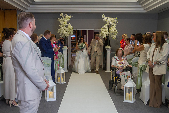 Dean & Kelly Wedding At Mecure St Helens.