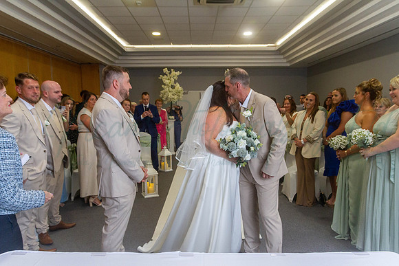 Dean & Kelly Wedding At Mecure St Helens.