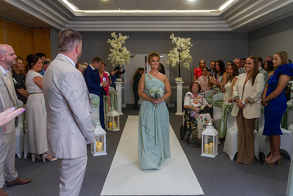 Dean & Kelly Wedding At Mecure St Helens.