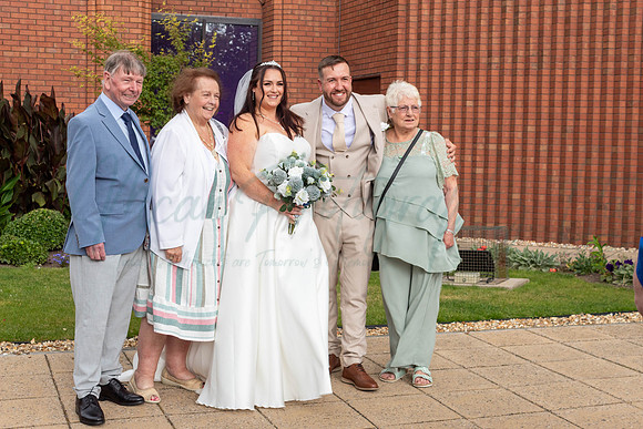 Dean & Kelly Wedding At Mecure St Helens.