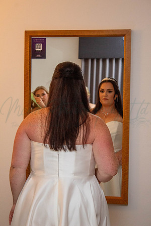 Dean & Kelly Wedding At Mecure St Helens.
