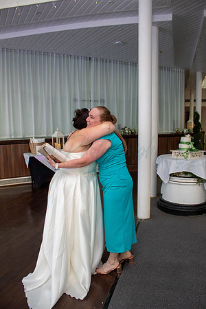 Dean & Kelly Wedding At Mecure St Helens.