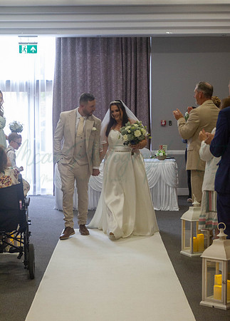 Dean & Kelly Wedding At Mecure St Helens.