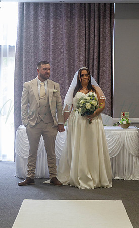 Dean & Kelly Wedding At Mecure St Helens.