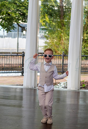 Dean & Kelly Wedding At Mecure St Helens.