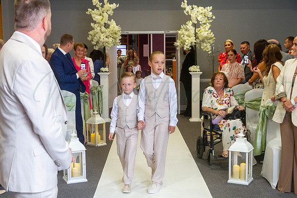 Dean & Kelly Wedding At Mecure St Helens.