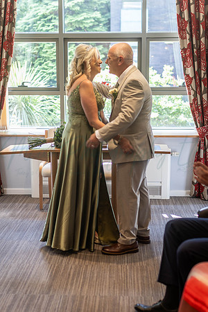 Stephen & Sharon Wedding Runcorn Registry Office.