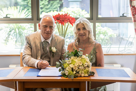 Stephen & Sharon Wedding Runcorn Registry Office.
