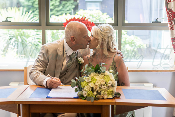 Stephen & Sharon Wedding Runcorn Registry Office.