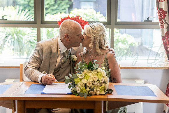 Stephen & Sharon Wedding Runcorn Registry Office.