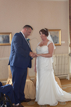 John & Sue Wedding Runcorn town Hall