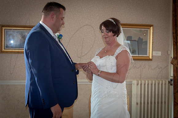 John & Sue Wedding Runcorn town Hall