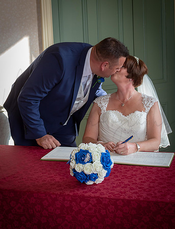 John & Sue Wedding Runcorn town Hall