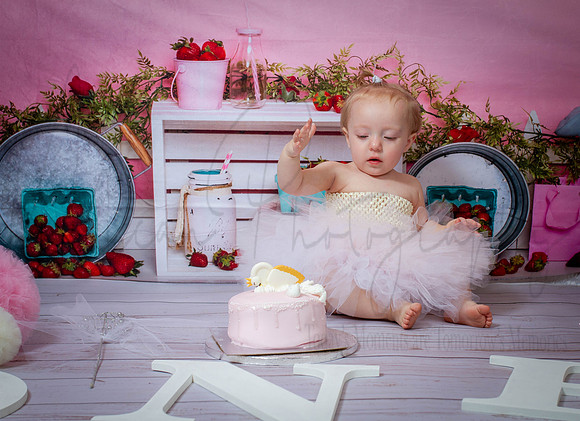 Hannah Cake Smash
