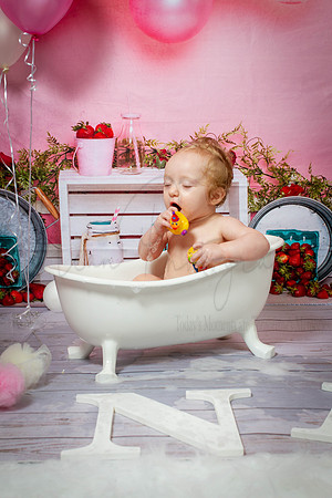 Hannah Cake Smash