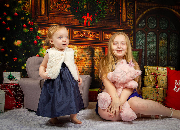 Lilly & Hannah Xmas Shoot