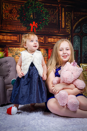 Lilly & Hannah Xmas Shoot