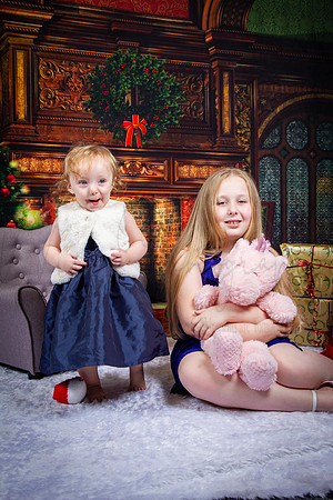 Lilly & Hannah Xmas Shoot