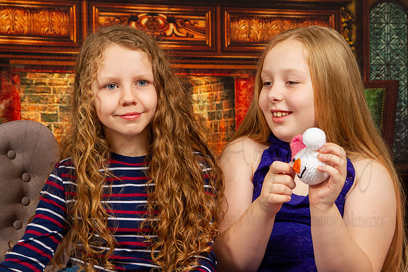Lilly & Hannah Xmas Shoot
