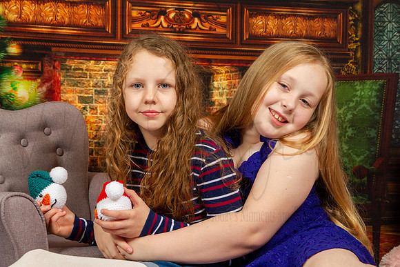 Lilly & Hannah Xmas Shoot