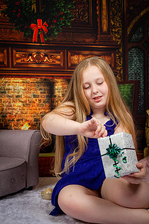 Lilly & Hannah Xmas Shoot