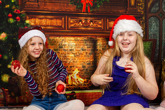 Lilly & Hannah Xmas Shoot