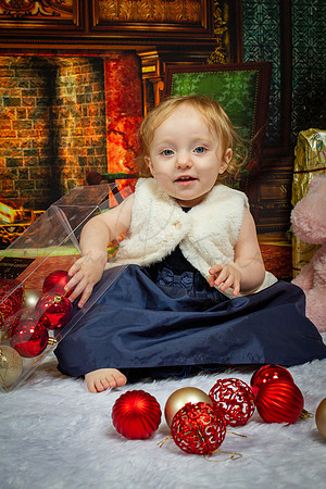Lilly & Hannah Xmas Shoot