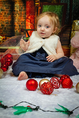Lilly & Hannah Xmas Shoot