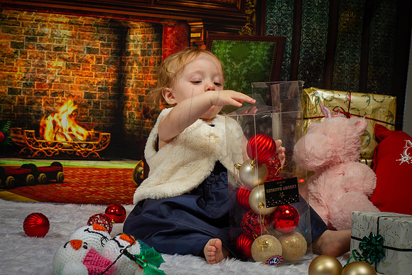 Lilly & Hannah Xmas Shoot