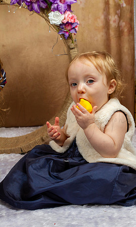 Lilly & Hannah Xmas Shoot