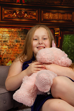 Lilly & Hannah Xmas Shoot