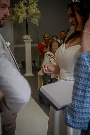 Dean & Kelly Wedding At Mecure St Helens.