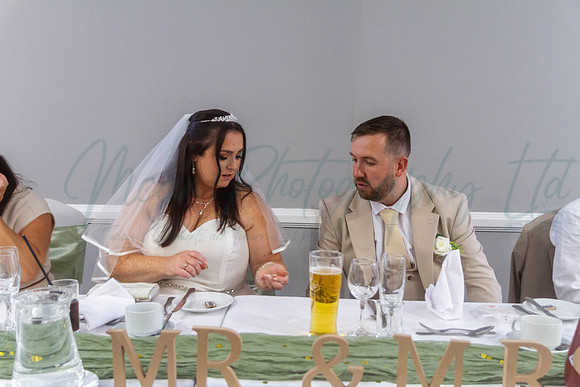 Dean & Kelly Wedding At Mecure St Helens.