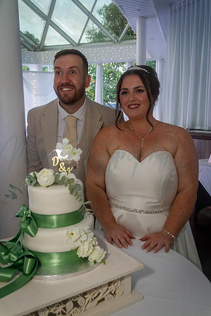 Dean & Kelly Wedding At Mecure St Helens.