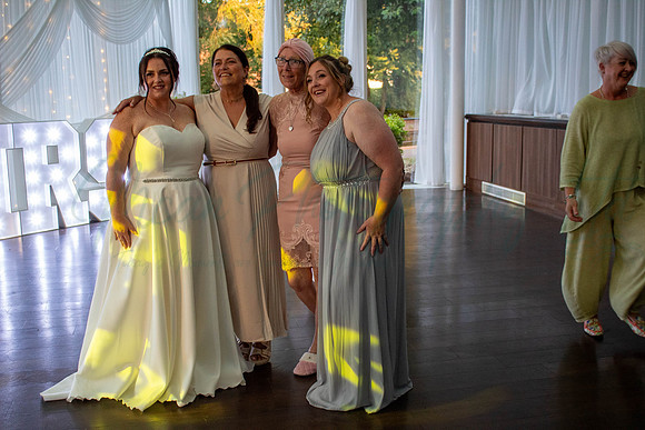 Dean & Kelly Wedding At Mecure St Helens.