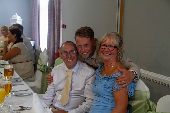 Dean & Kelly Wedding At Mecure St Helens.