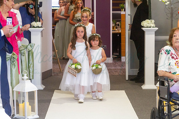 Dean & Kelly Wedding At Mecure St Helens.