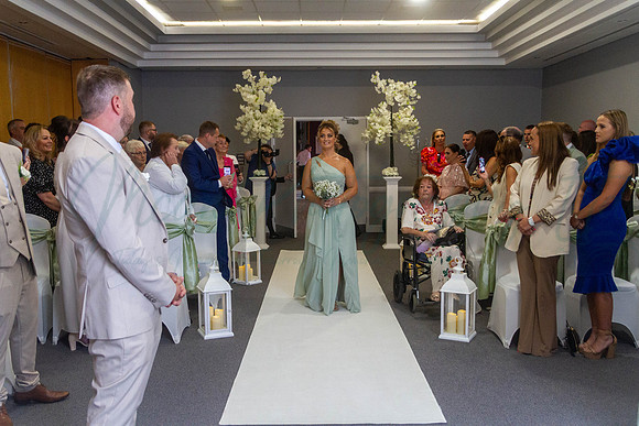 Dean & Kelly Wedding At Mecure St Helens.