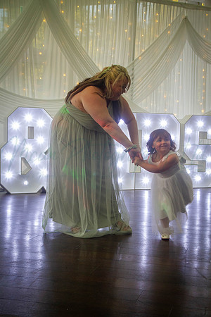 Dean & Kelly Wedding At Mecure St Helens.