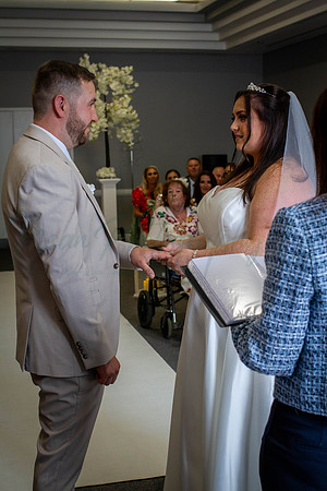 Dean & Kelly Wedding At Mecure St Helens.