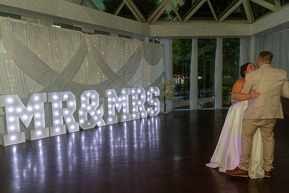 Dean & Kelly Wedding At Mecure St Helens.