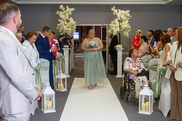 Dean & Kelly Wedding At Mecure St Helens.