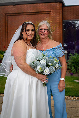 Dean & Kelly Wedding At Mecure St Helens.