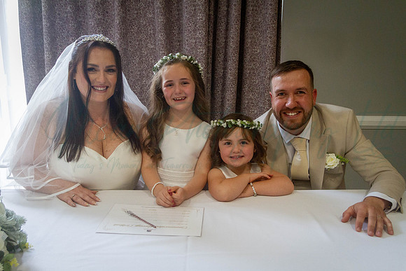 Dean & Kelly Wedding At Mecure St Helens.
