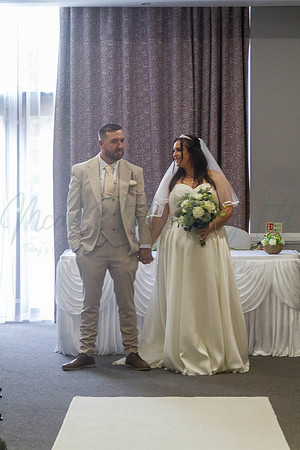 Dean & Kelly Wedding At Mecure St Helens.