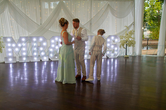 Dean & Kelly Wedding At Mecure St Helens.
