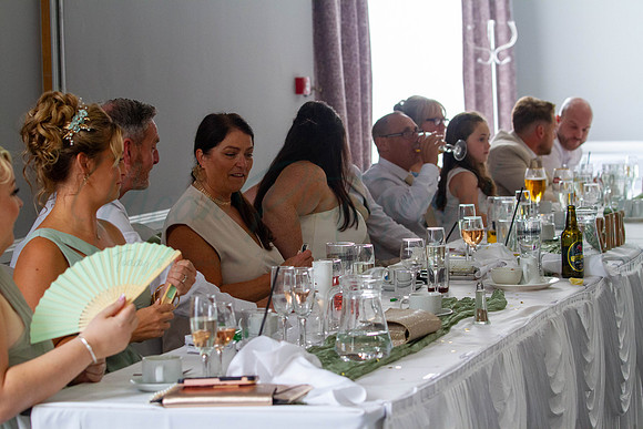 Dean & Kelly Wedding At Mecure St Helens.