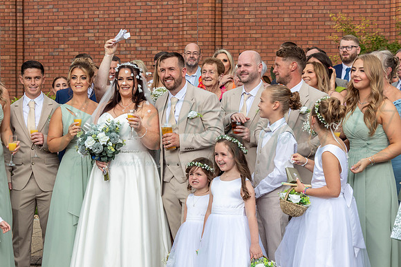 Dean & Kelly Wedding At Mecure St Helens.