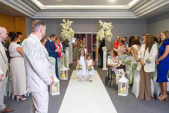 Dean & Kelly Wedding At Mecure St Helens.