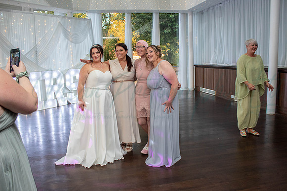 Dean & Kelly Wedding At Mecure St Helens.